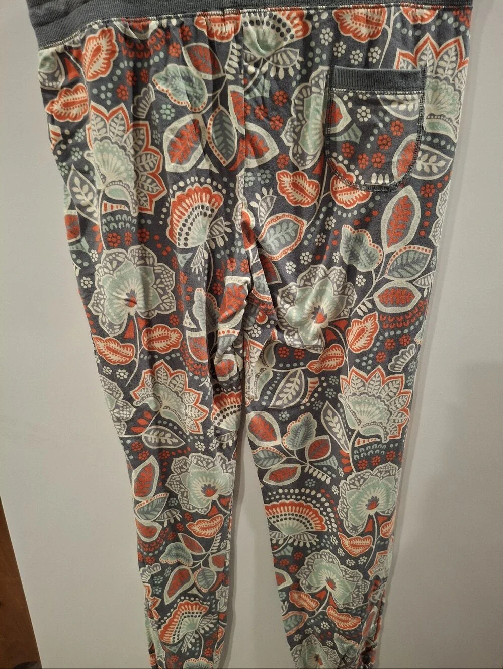 Vera Bradley Sage Green Short Sleeve Pocket Tee With Floral PJ Pants